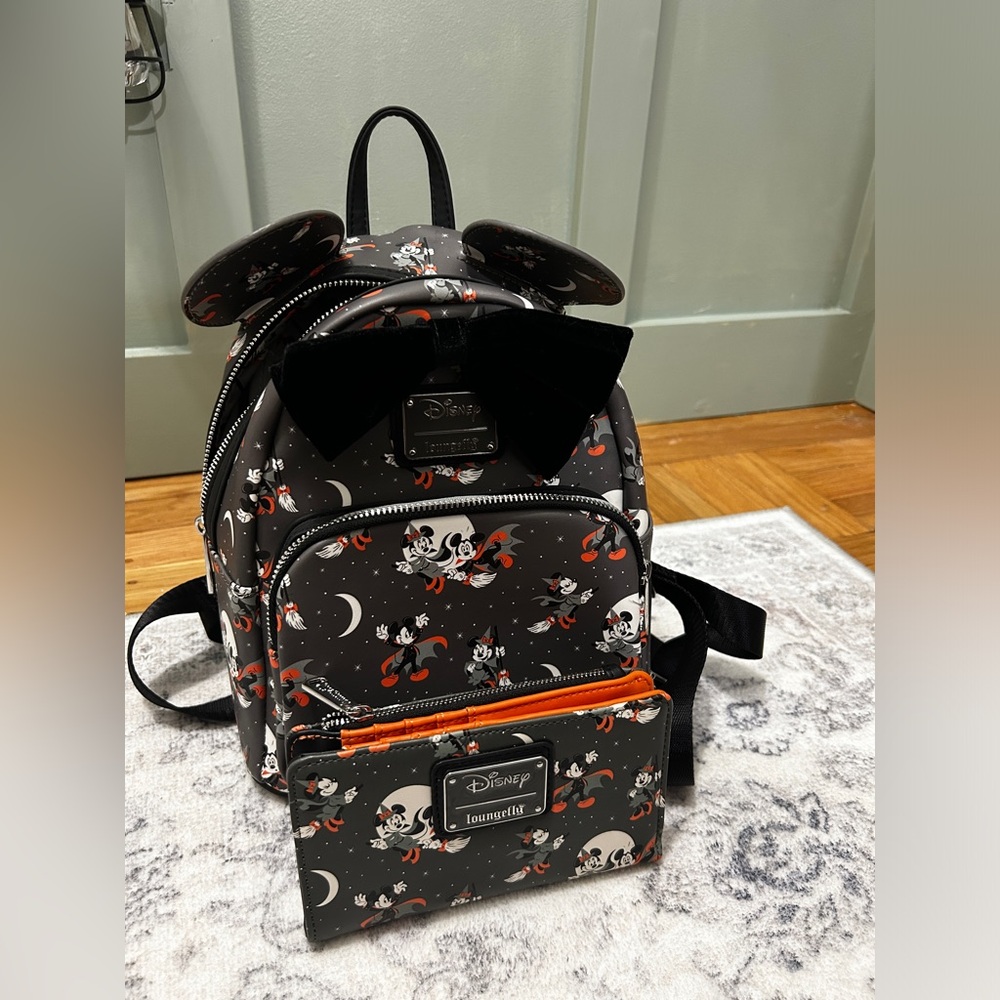 Halloween Mickey and Minnie lounge fly and wallet